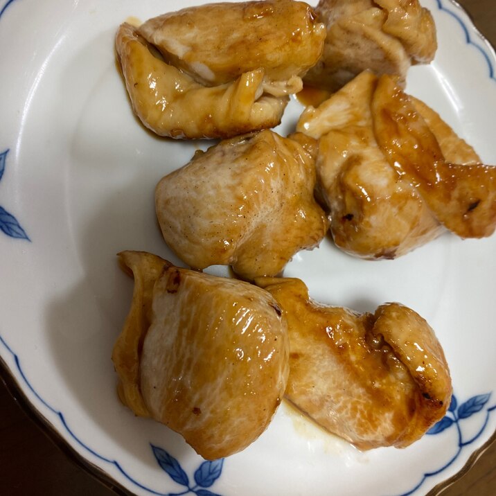 フライパンで簡単、鶏胸肉の照り焼き